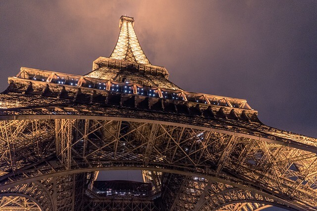 Эйфелева башня; Париж; Франция;